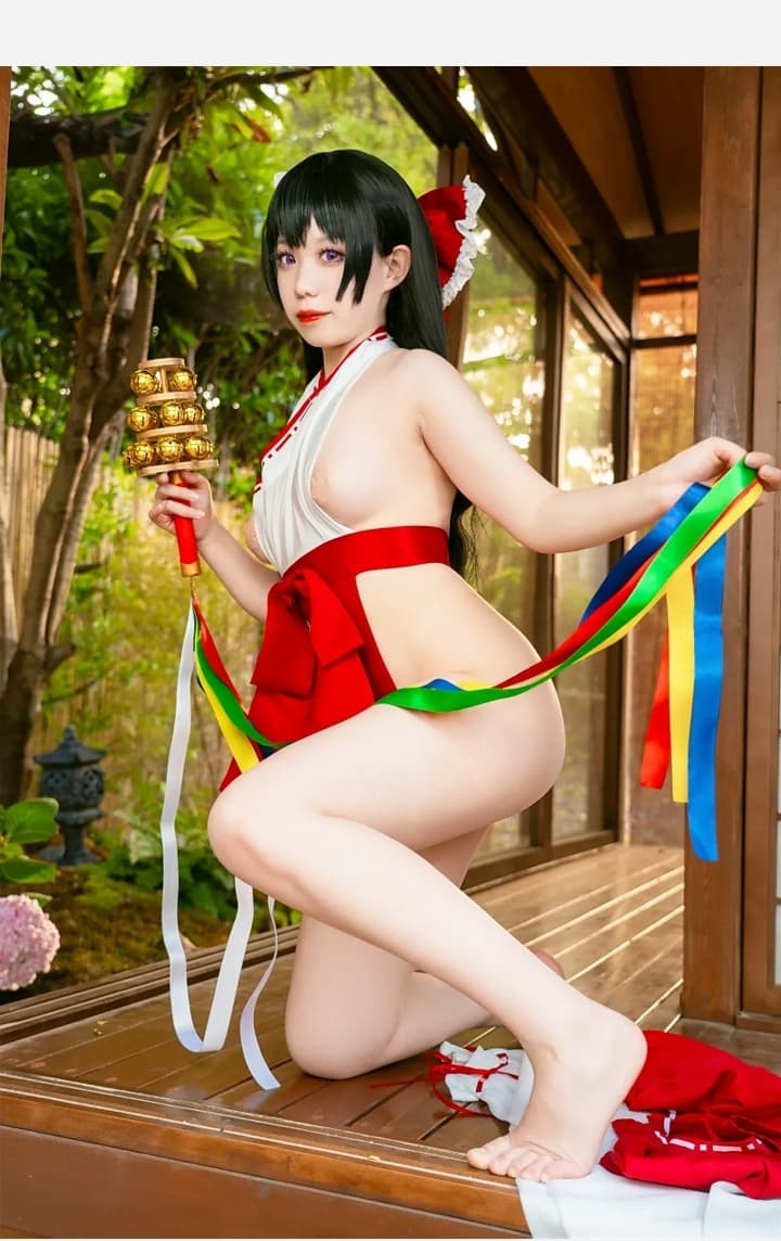 芦苇苇苇 – 巫女 [40P]|图集秀