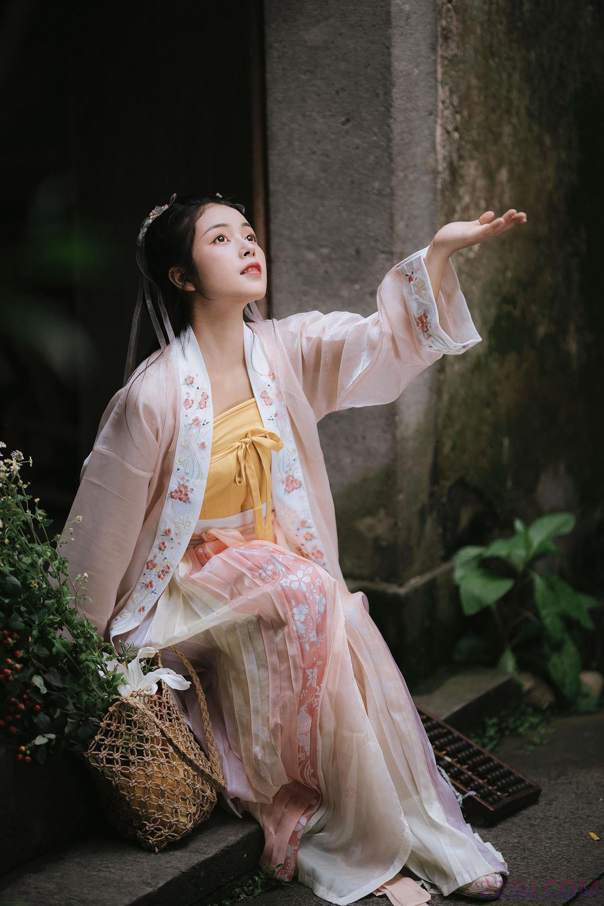 卖花姑娘 – 24P – 摄影：从暮暮 – 模特：一枝陶然 - 福利组