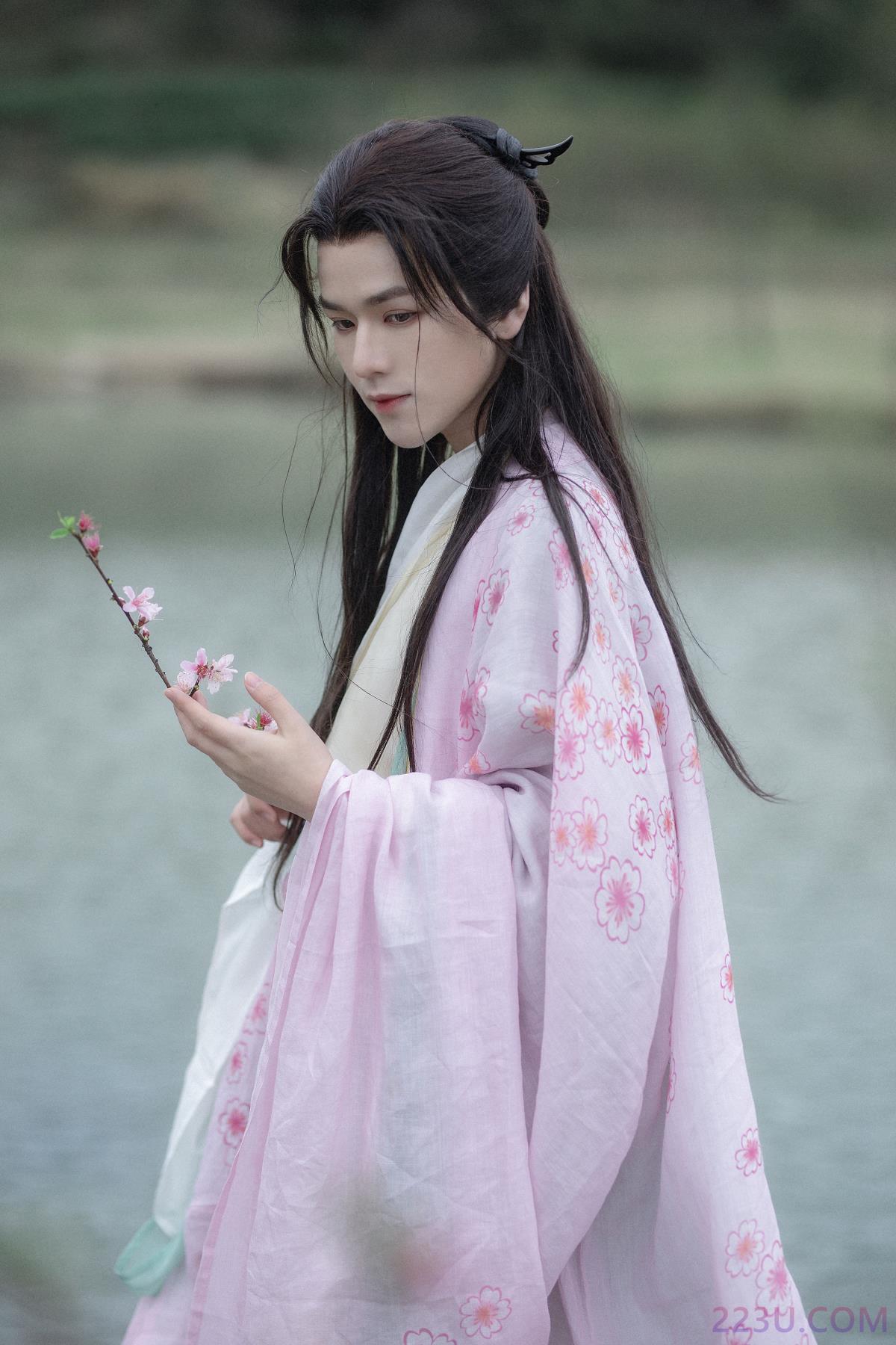 桃花仙人 – 21P – 摄影：花间 – 模特：李宇轩Yashon - 福利组