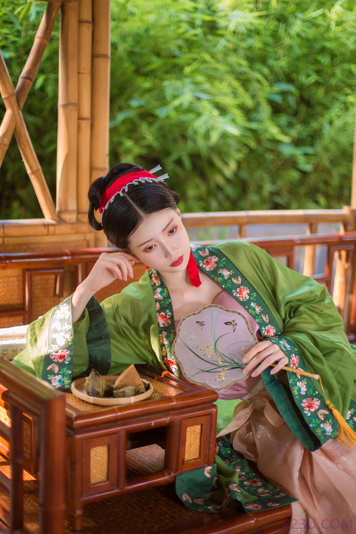 晚晴 – 30P – 摄影：双木嘉容 – 模特：柳柳杨柳柳 - 福利组
