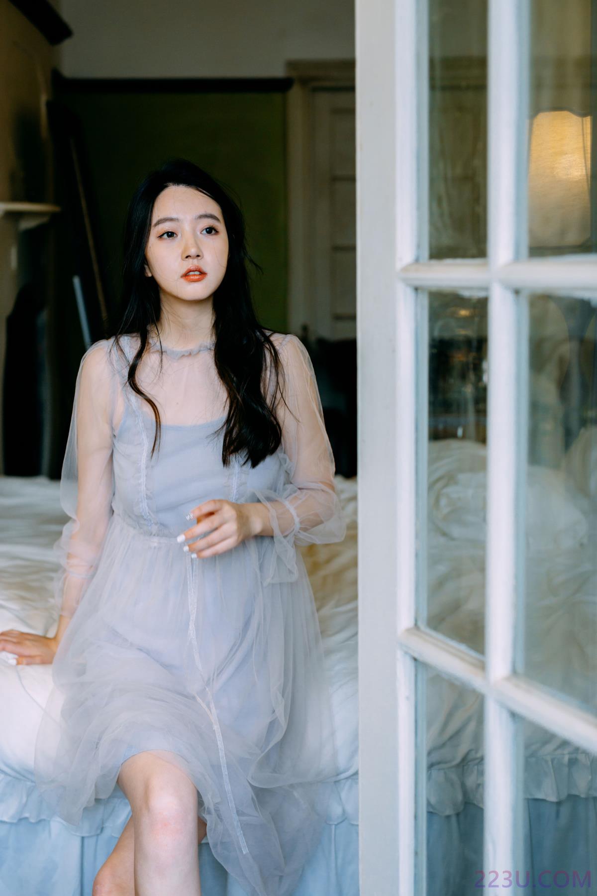 紫色的纱 – 20P – 摄影：芥茉 – 模特：Elaine - 福利组