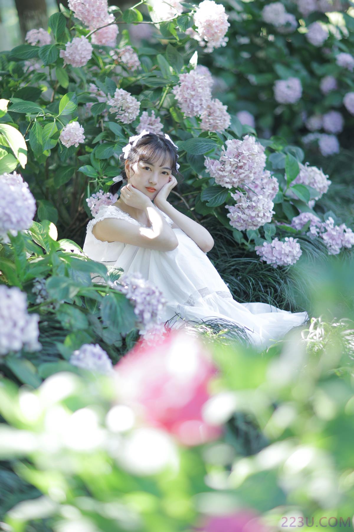 花儿与少女 – 22P – 摄影：蓝胖子 – 模特：欣雨 - 福利组