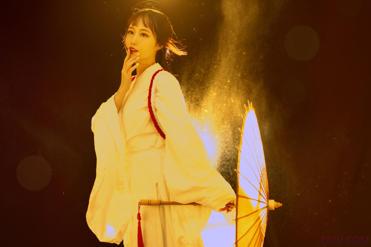神明少女 – 20P – 摄影：@鹏叔 – 模特：娜宝 - 福利组