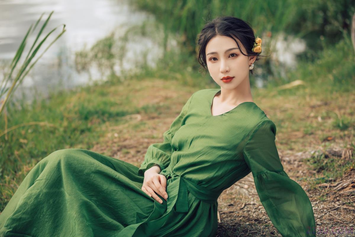 赎罪 – 27P – 摄影：辜深深 – 模特：牧牧 - 福利组