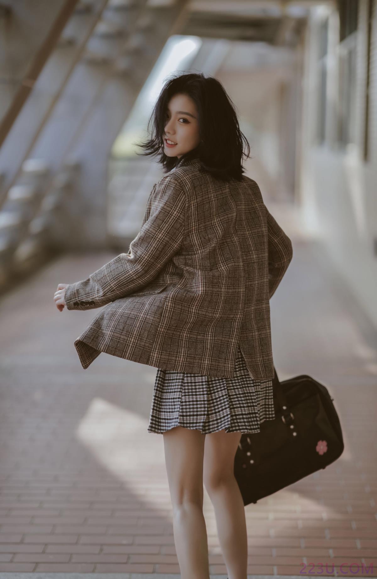 你的眼中明暗交杂一笑生花 – 32P – 摄影：一纸三旬 – 模特：Enndme - 福利组