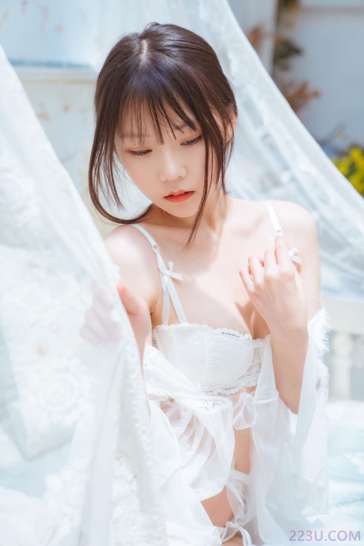 花房阳光少女 – 30P – 摄影：西瓜呆毛汪 – 模特：坏露露香宝 - 福利组