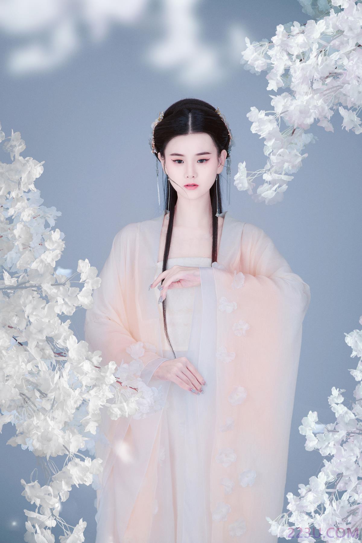 樱花落 – 20P – 摄影：@鹏叔 – 模特：欣宝 - 福利组