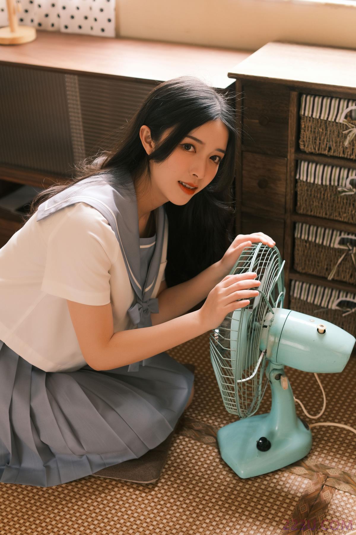 没有夏的夏天 – 18P – 摄影：裕奇学长 – 模特：欣怡 - 福利组