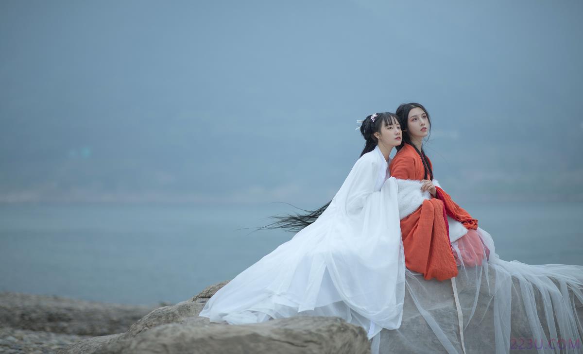 水天一色 – 20P – 摄影：莓兮MAY – 模特：么一奥缪 - 福利组