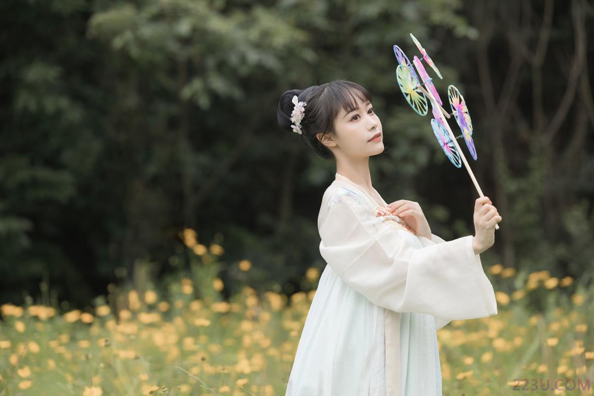 小花花 – 41P – 摄影：井月 – 模特：梨一依 - 福利组