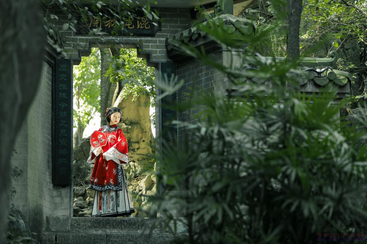 沾衣香 – 23P – 摄影：沉诗思 – 模特：酸辣湯兒 - 福利组
