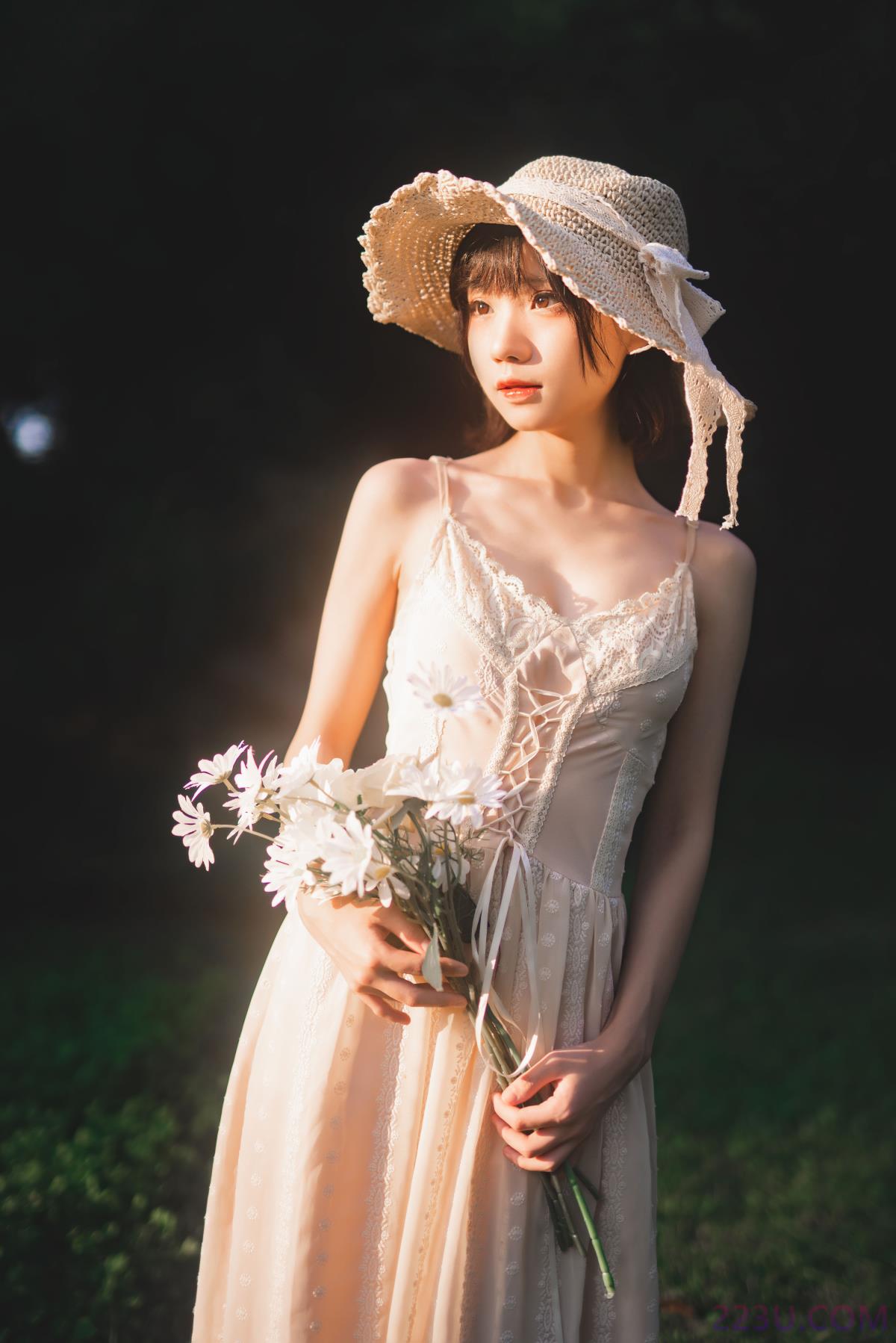 贩卖黄昏 – 24P – 摄影：西瓜呆毛汪 – 模特：花柒Hana - 福利组