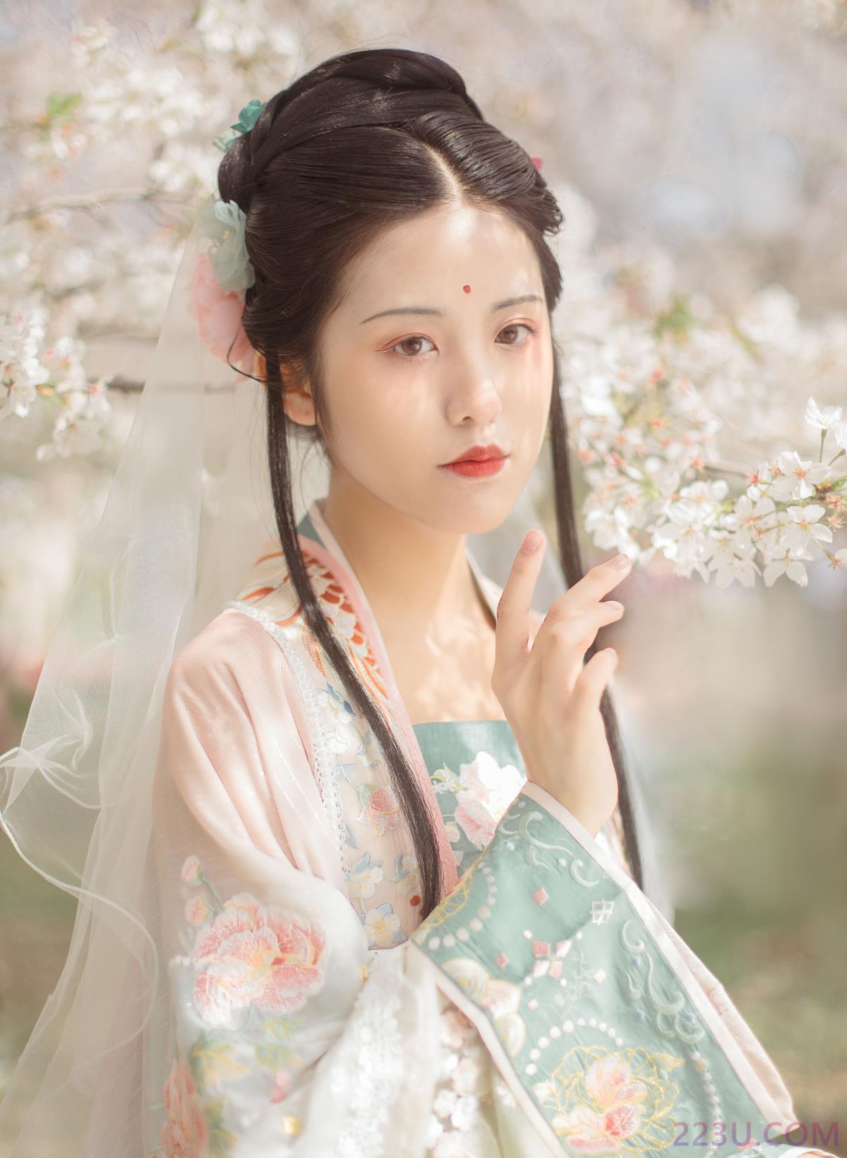 春日宴 – 29P – 摄影：双木嘉容 – 模特：沐槿cutie - 福利组