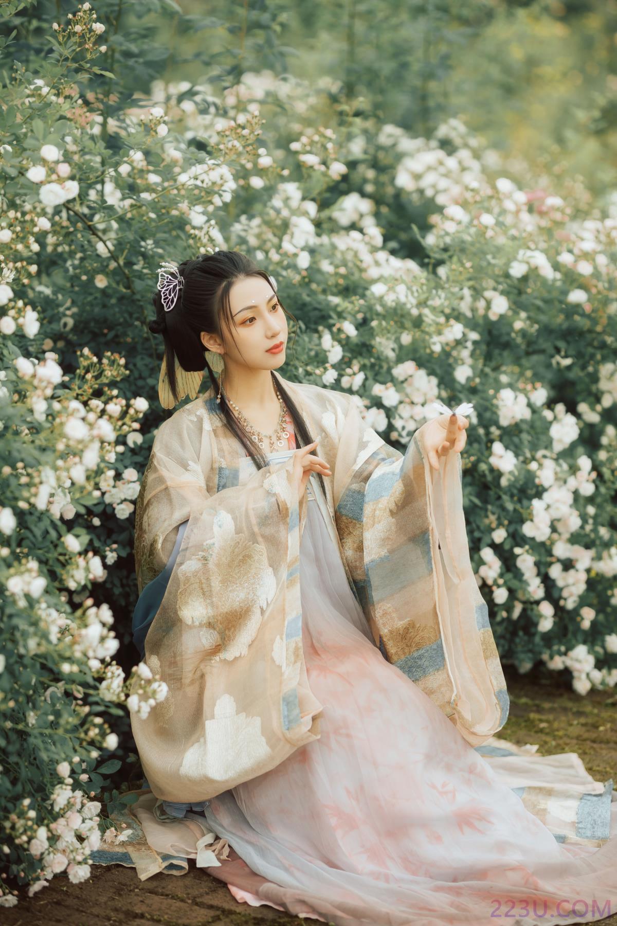 侍神令·八彩 – 23P – 摄影：辜深深 – 模特：牧牧 - 福利组