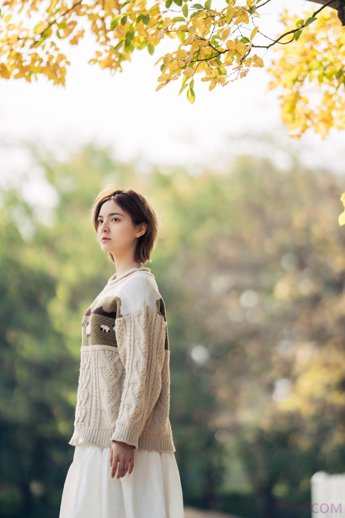 暖冬银杏，18岁的素颜女孩 – 33P – 摄影：胡渣 – 模特：冯玉憬 - 福利组