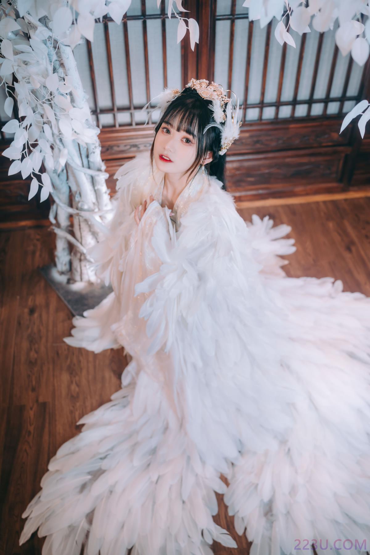 吉祥鸟 – 20P – 摄影：雷斯写真集 – 模特：兔子Zzz不吃胡萝卜 - 福利组