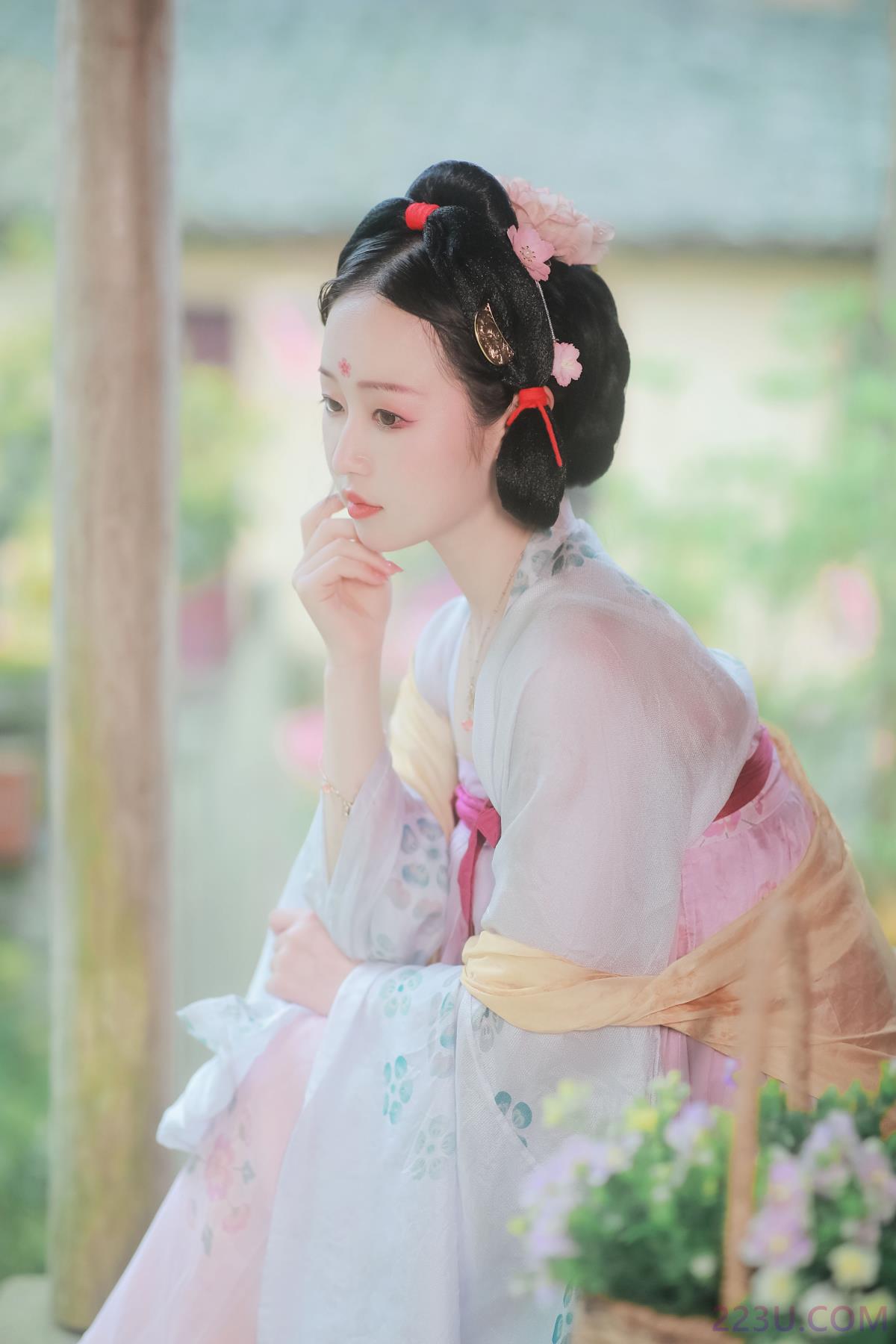 有美一人 – 20P – 摄影：子瞬 – 模特：大头小甜甜 - 福利组