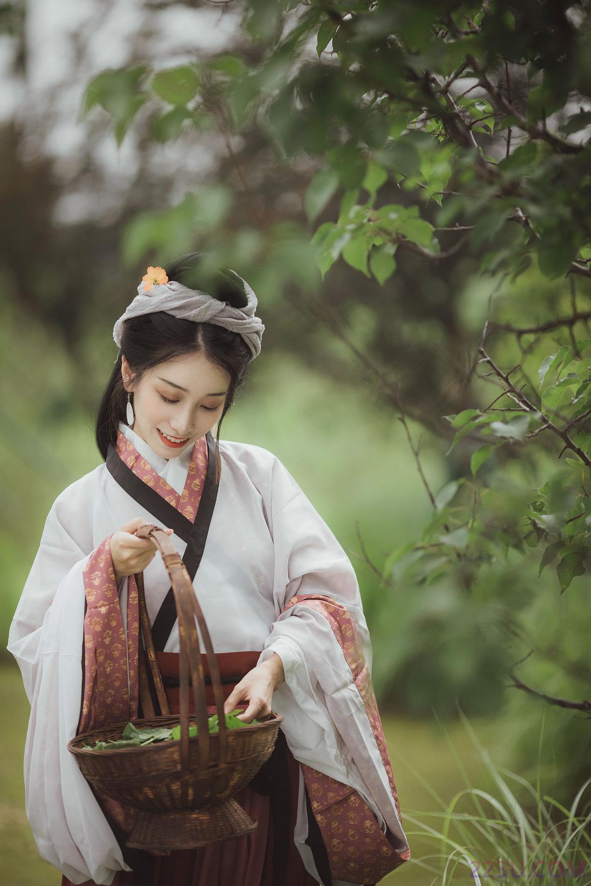 罗敷 – 24P – 摄影：从暮暮 – 模特：小清菡呀 - 福利组