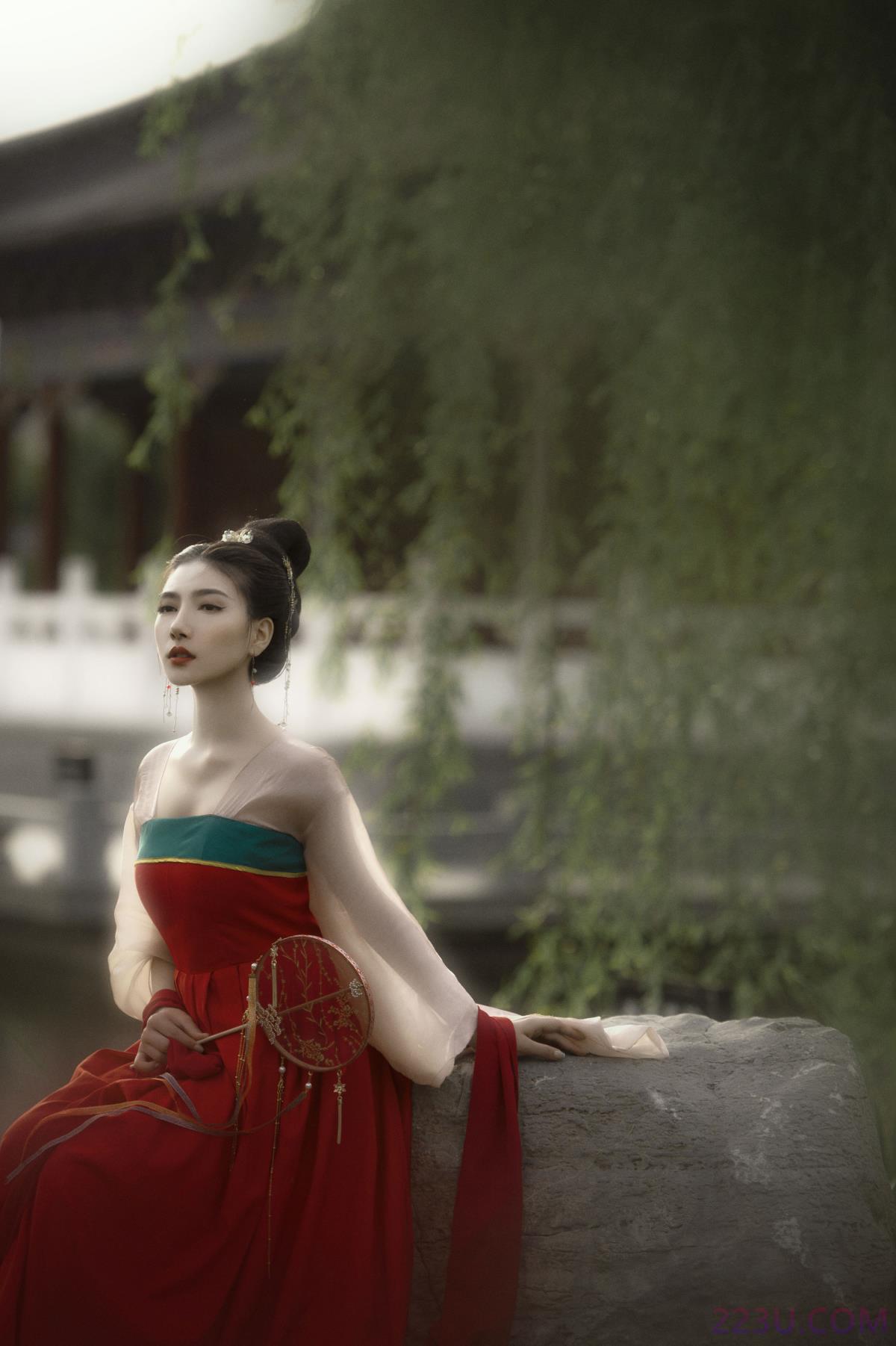 红渠 – 20P – 摄影：@鹏叔 – 模特：唯宝 - 福利组