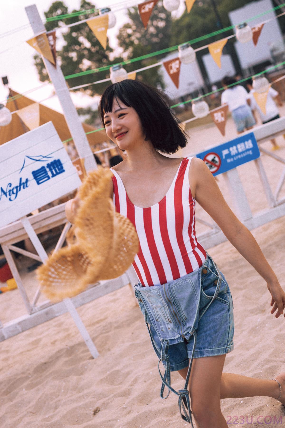 红色沙滩少女 – 40P – 摄影：芥茉 – 模特：黎美汐 - 福利组