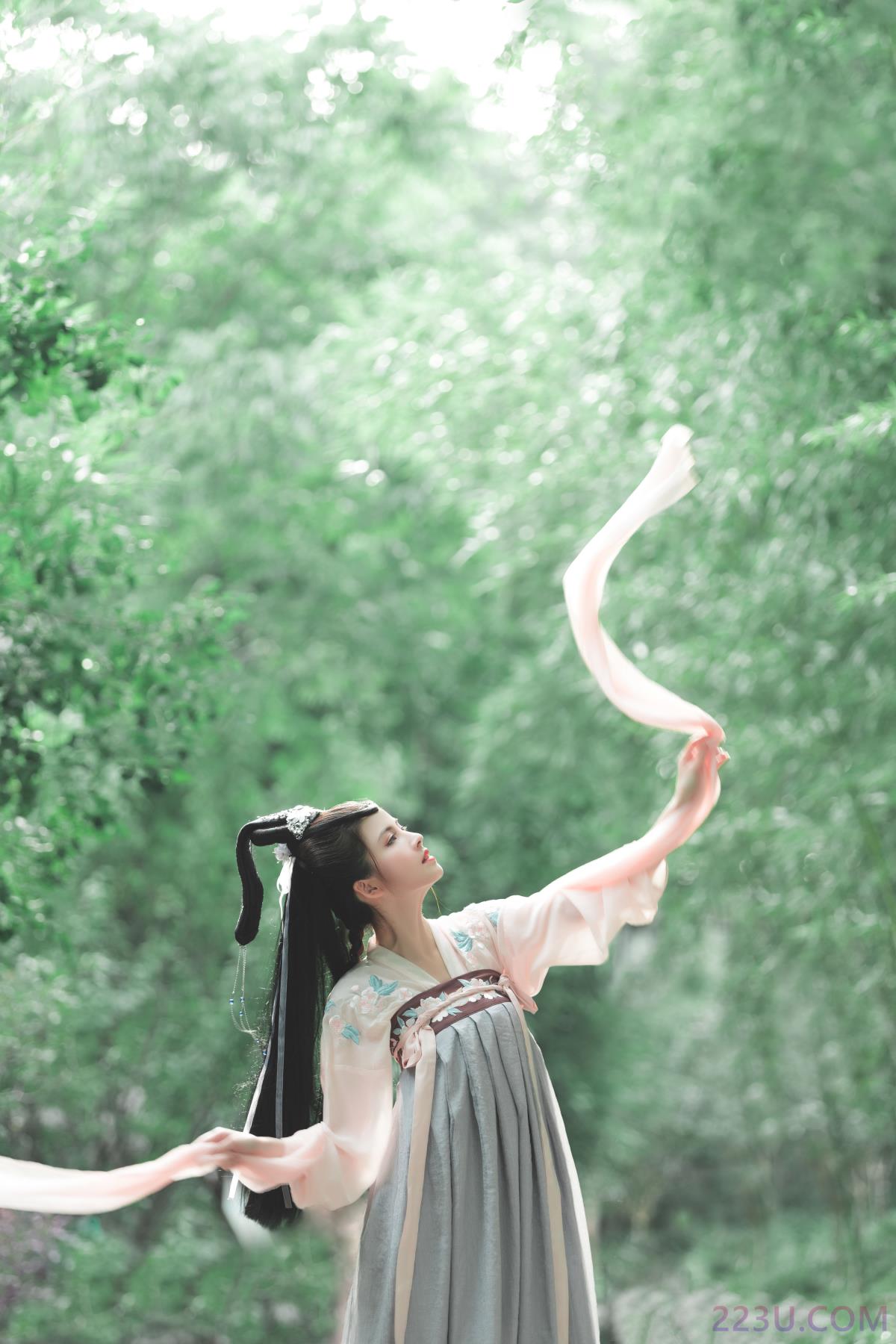 莺歌 – 27P – 摄影：魔颜社D叔 – 模特：Tifa丁小妮 - 福利组