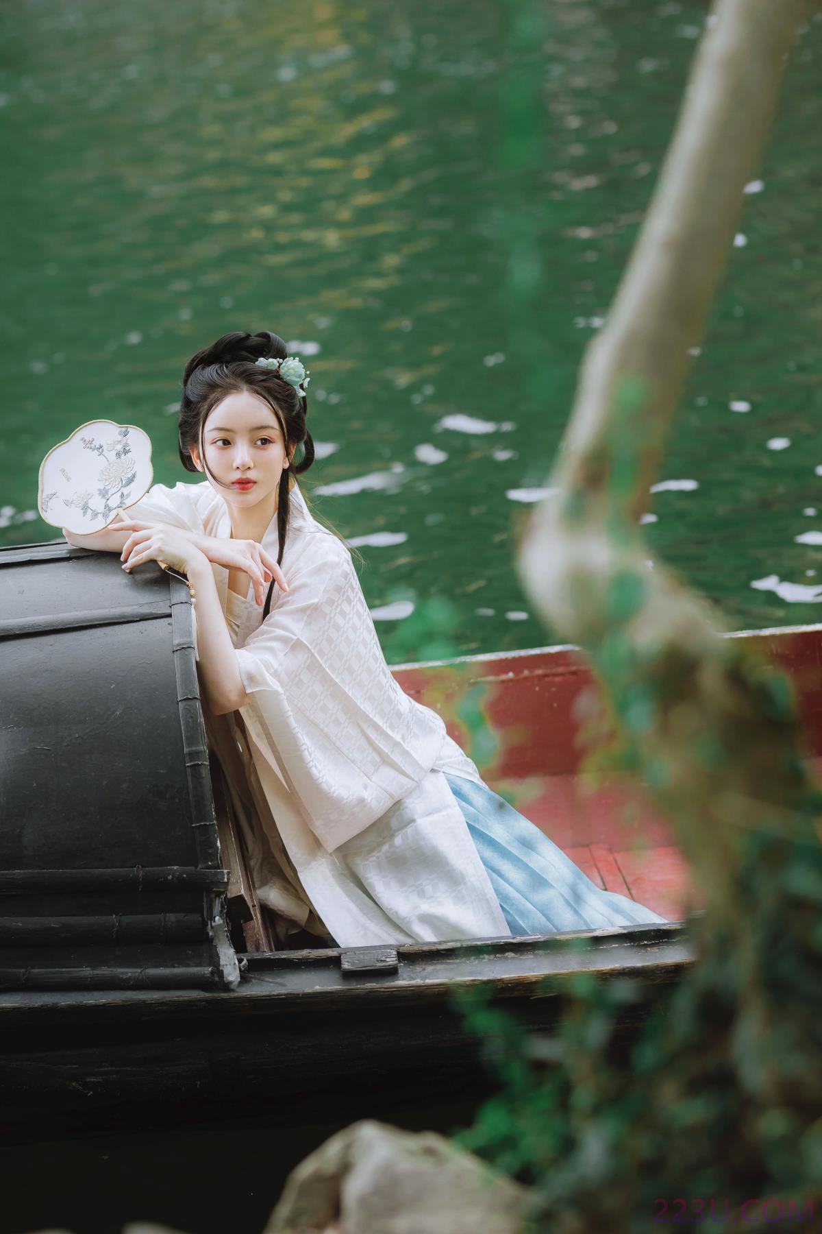 江南行舟 – 15P – 摄影：从暮暮 – 模特：天晴后的樱花花 - 福利组