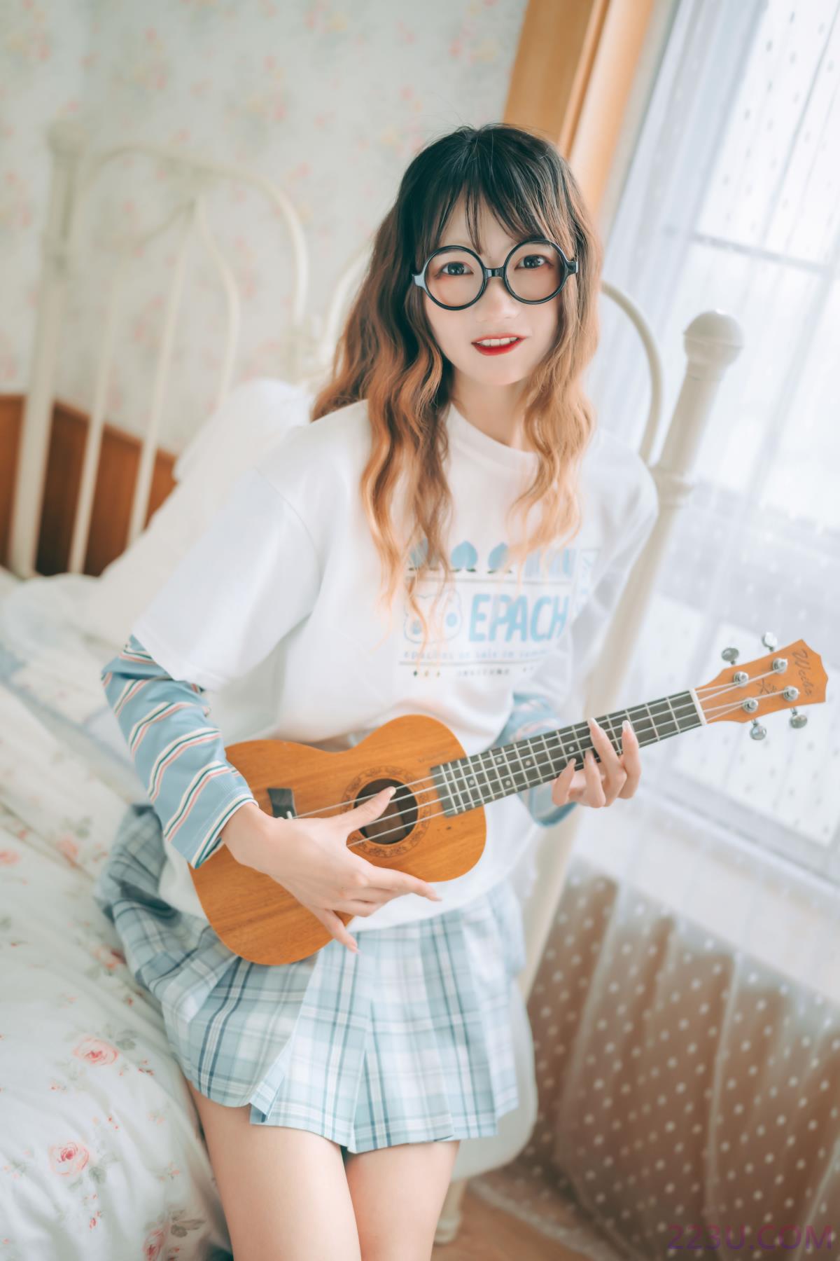 全糖去冰 – 21P – 摄影：雷斯写真集 – 模特：兔子Zzz不吃胡萝卜 - 福利组