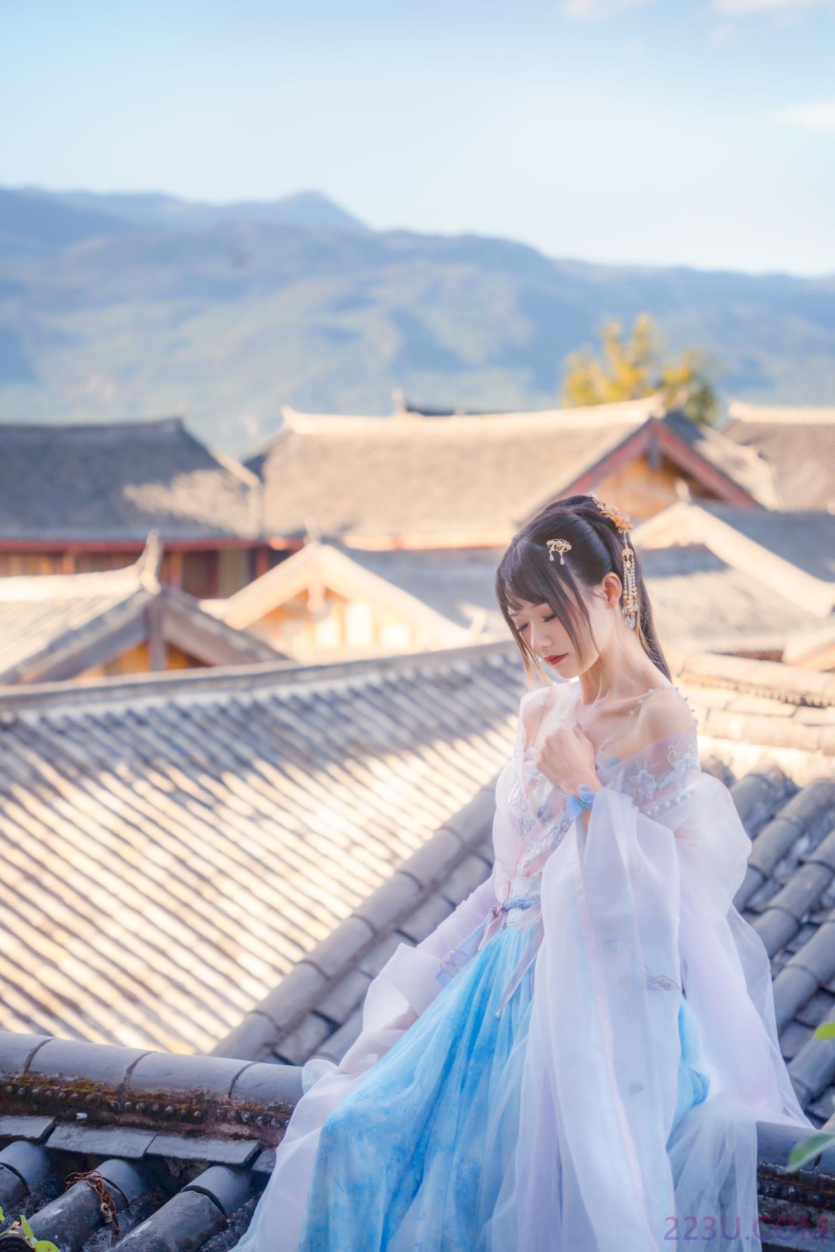 丽江屋顶 – 21P – 摄影：雷斯写真集 – 模特：兔子Zzz不吃胡萝卜 - 福利组