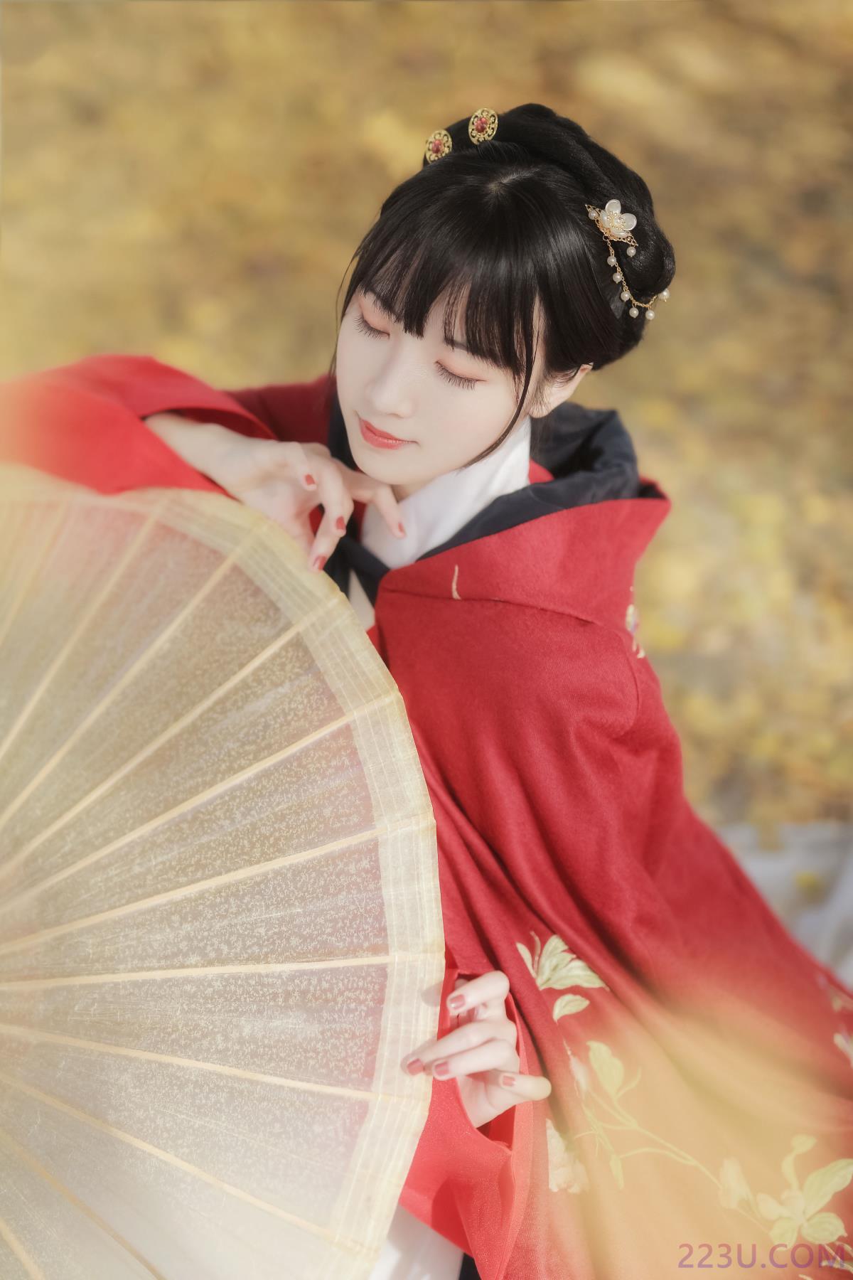 满园银杏落秋风 – 27P – 摄影：子瞬 – 模特：荞兜麻黛 - 福利组