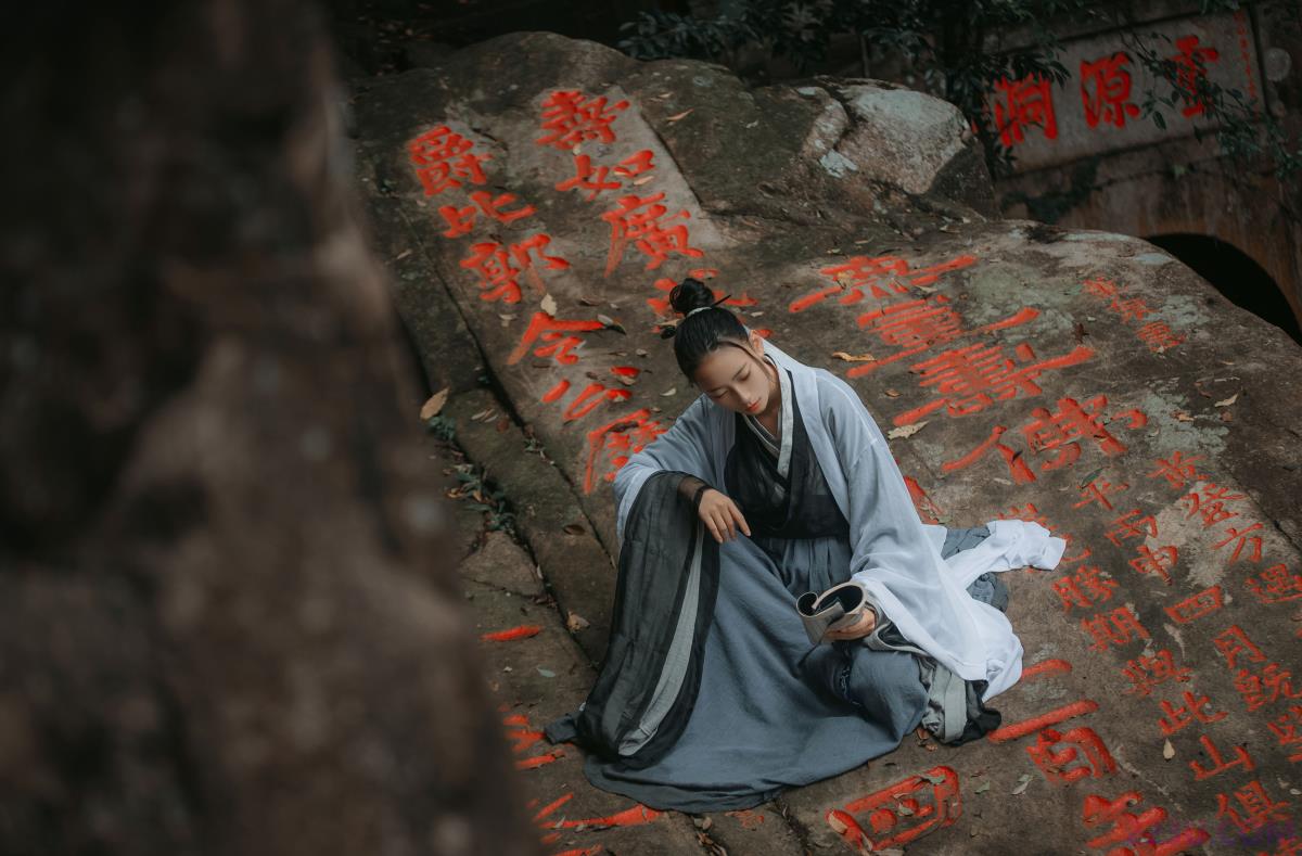 青山 – 24P – 摄影：弓长歌 – 模特：叶初婳 - 福利组