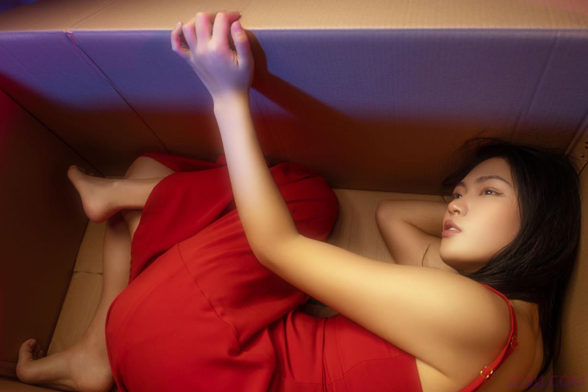 红装 – 33P – 摄影：橘子摄影分享 – 模特：娇娇 - 福利组
