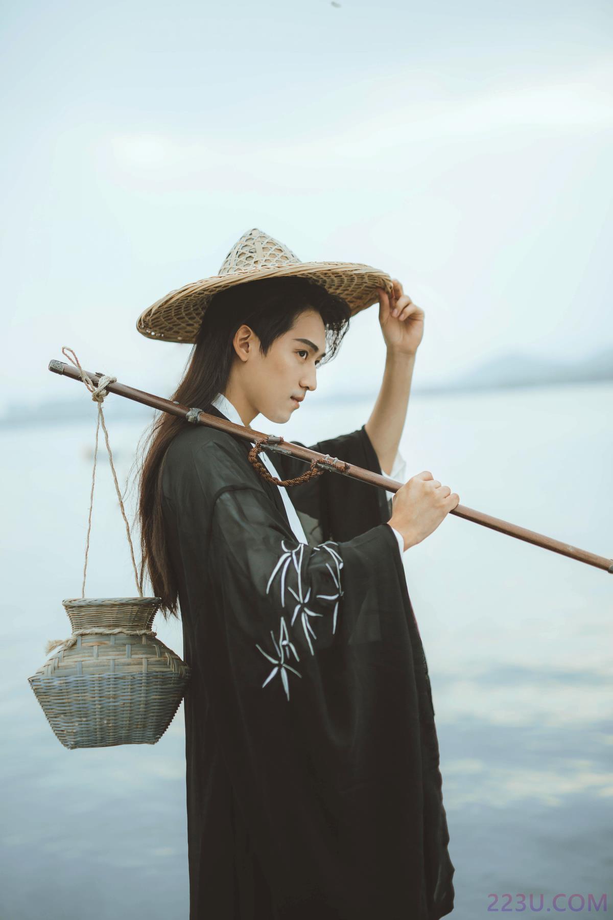江海归客 – 20P – 摄影：从暮暮 – 模特：一户大鸽 - 福利组