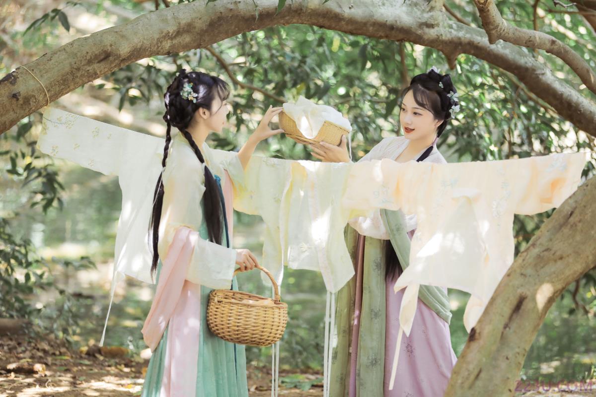 聘婷 – 23P – 摄影：沉诗思 – 模特：秋哒哒– - 福利组