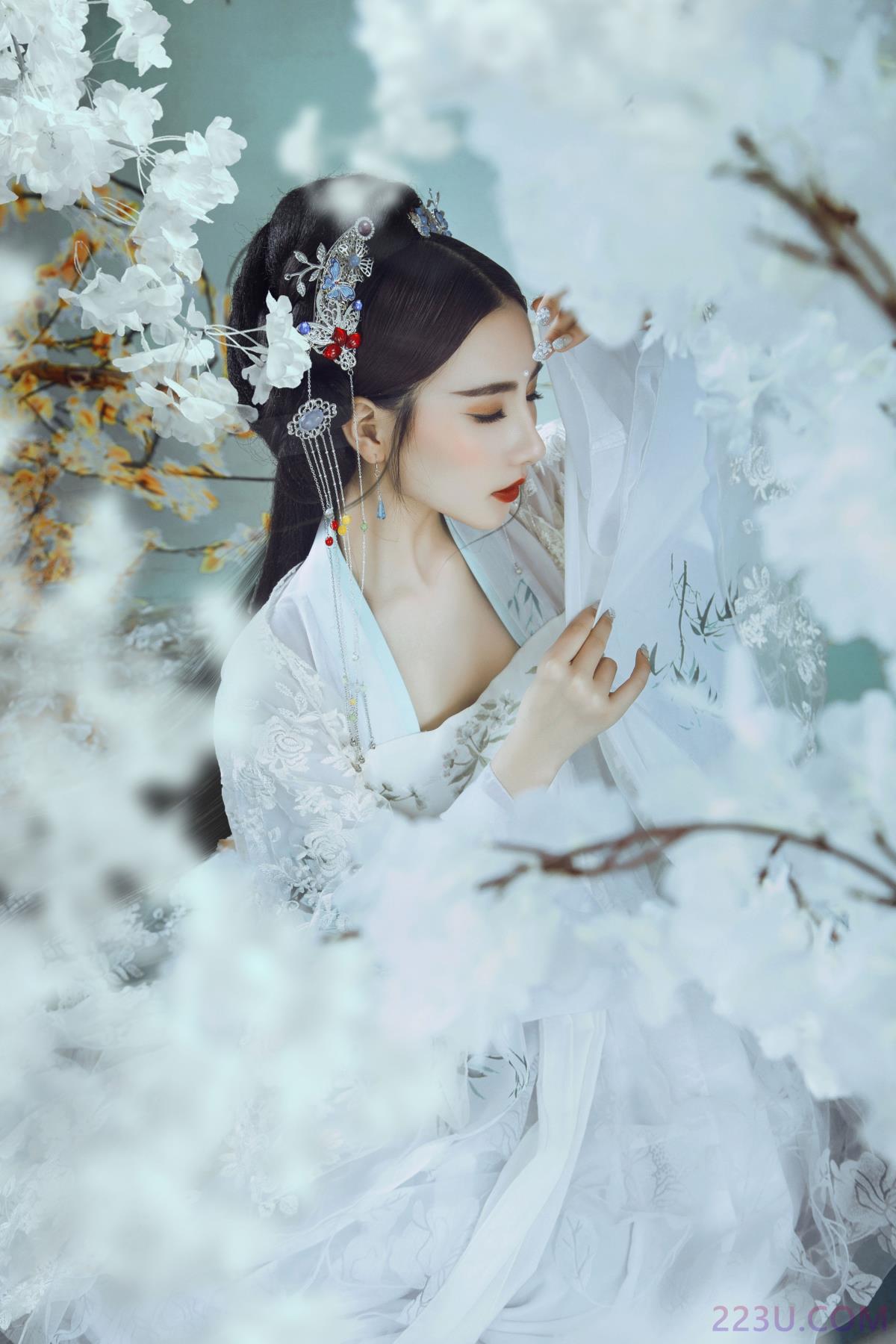 浮云影 – 20P – 摄影：@鹏叔 – 模特：唯宝 - 福利组