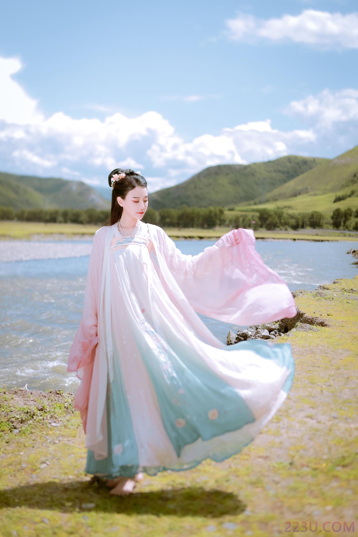 踏青 – 20P – 摄影：SS尚轩 – 模特：婷婷 - 福利组
