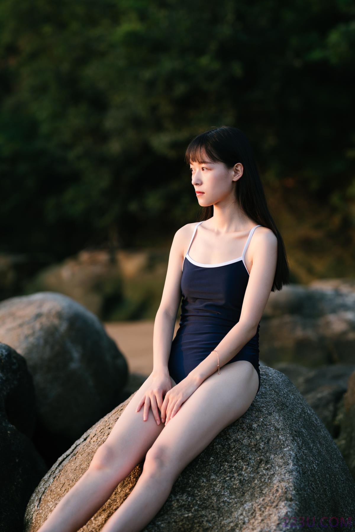 化身孤岛的鲸 – 24P – 摄影：鱼丸 – 模特：小球 - 福利组