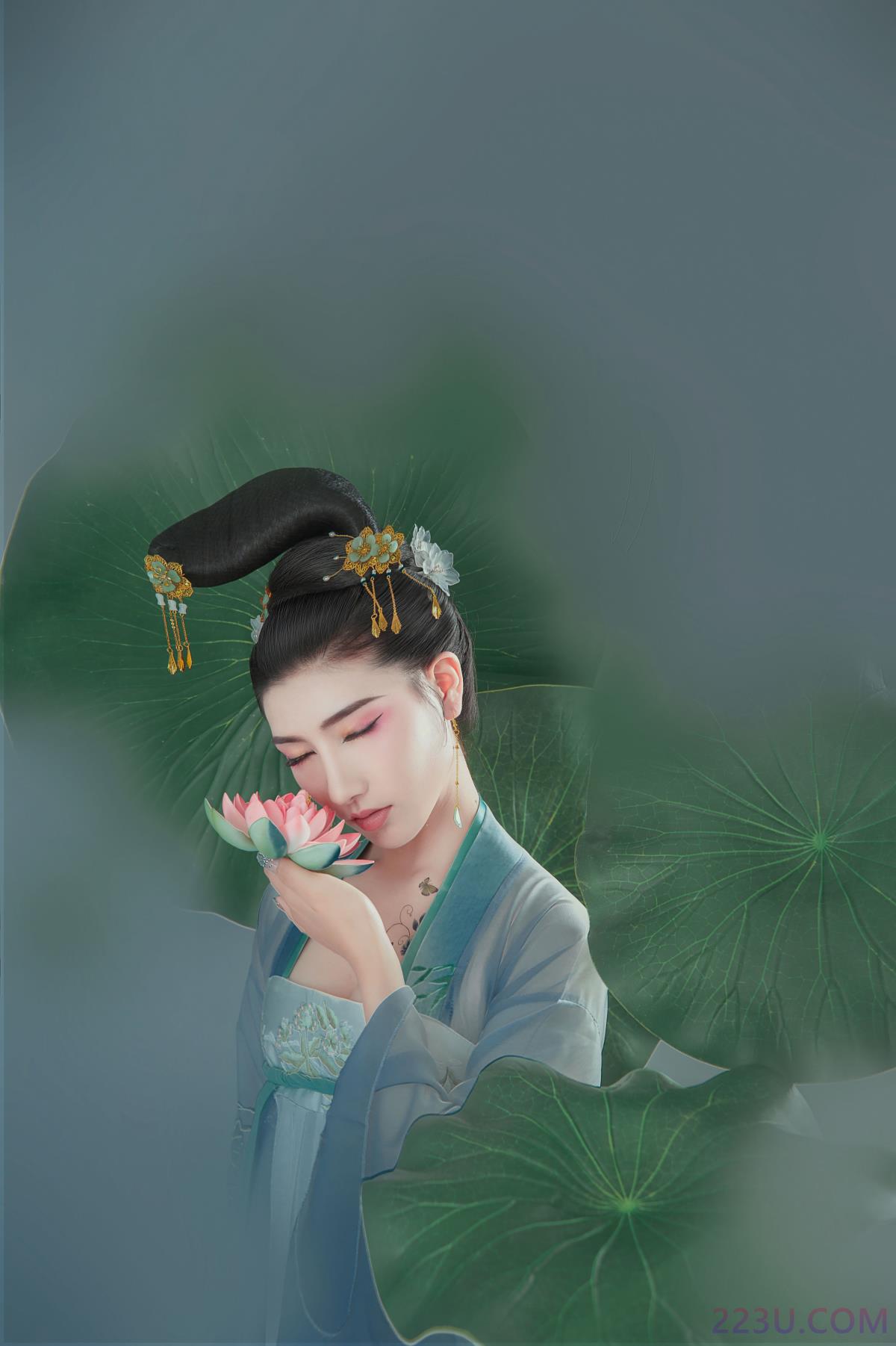 咏莲 – 20P – 摄影：@鹏叔 – 模特：唯宝 - 福利组