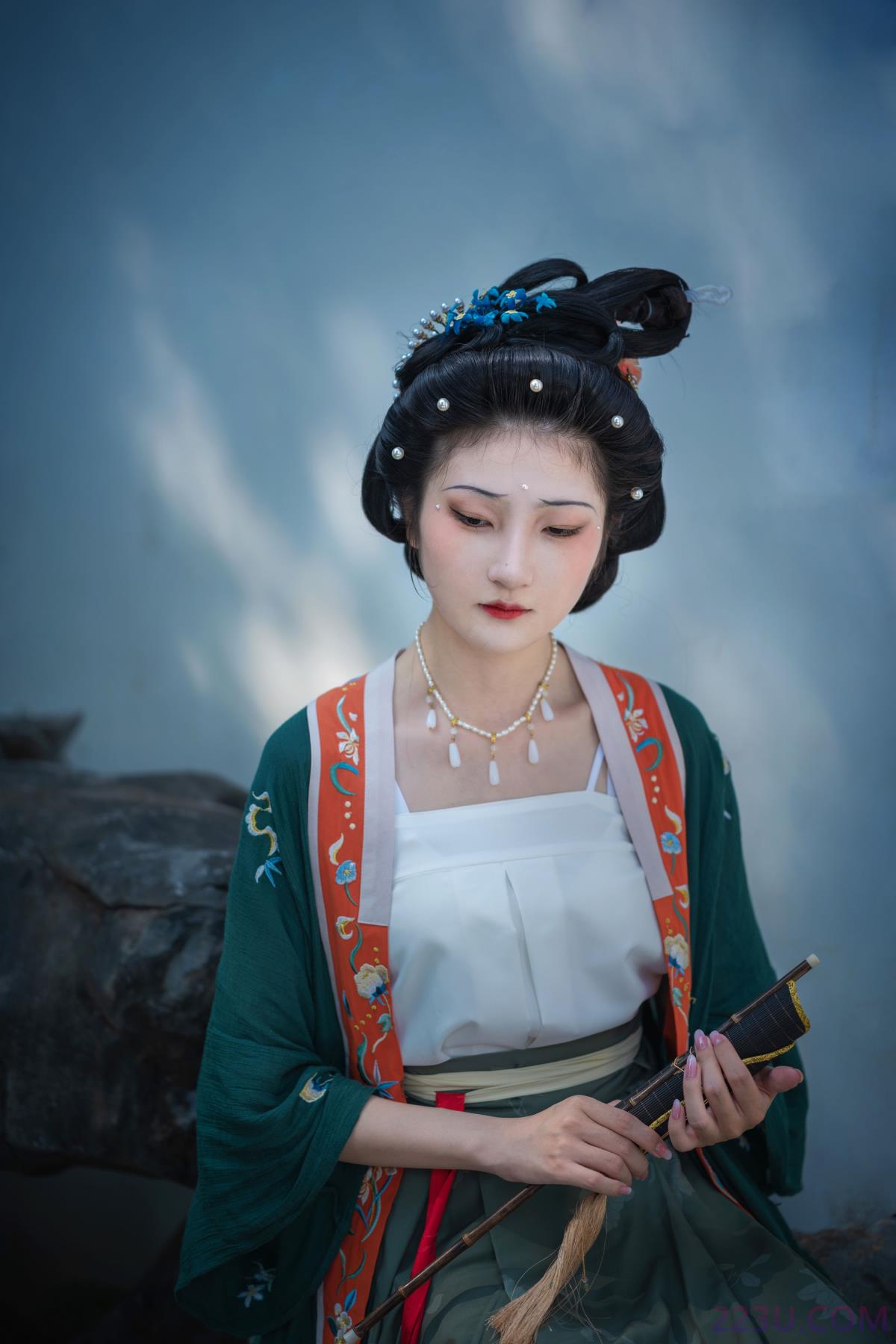 春日游园 – 21P – 摄影：张良辉 – 模特：婉婷爱喝奶茶 - 福利组
