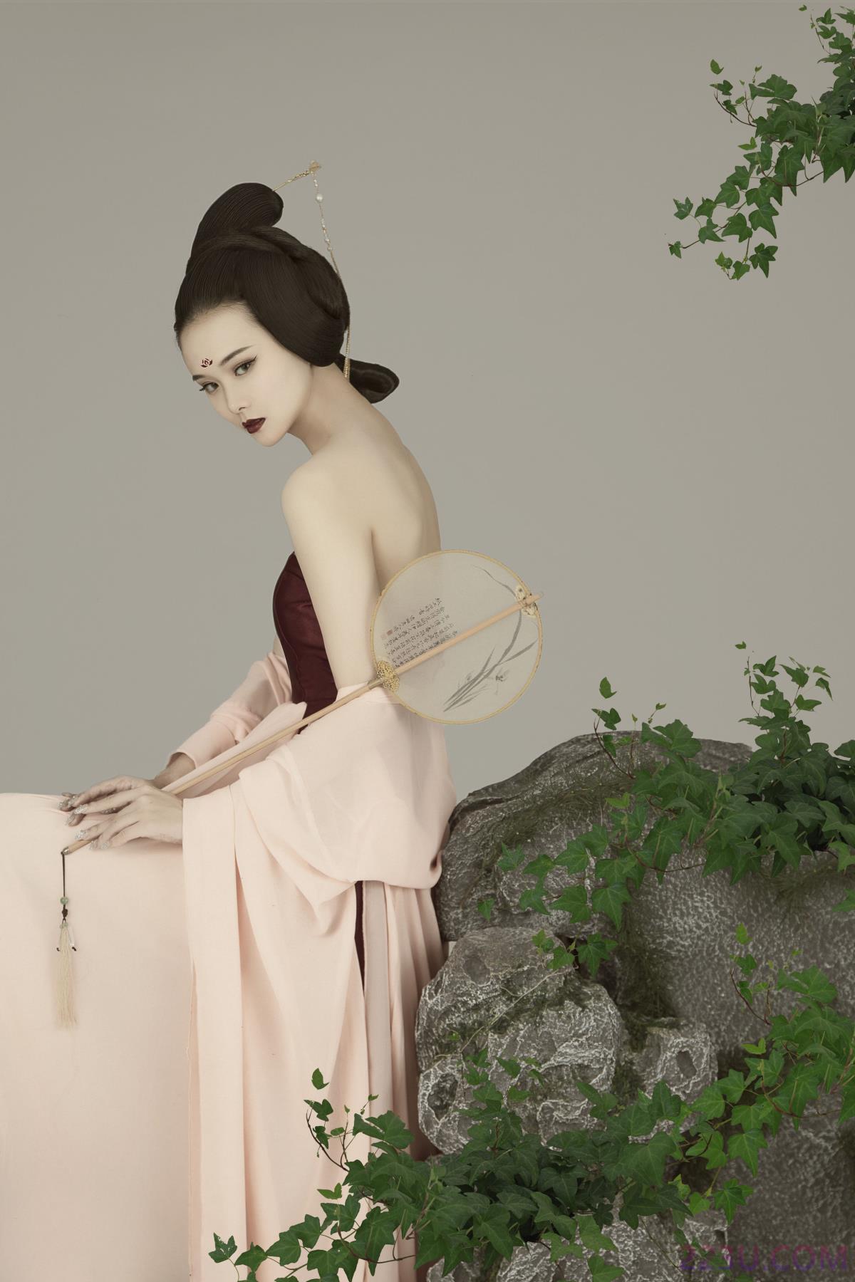 折轻扇 – 21P – 摄影：@鹏叔 – 模特：欣宝 - 福利组