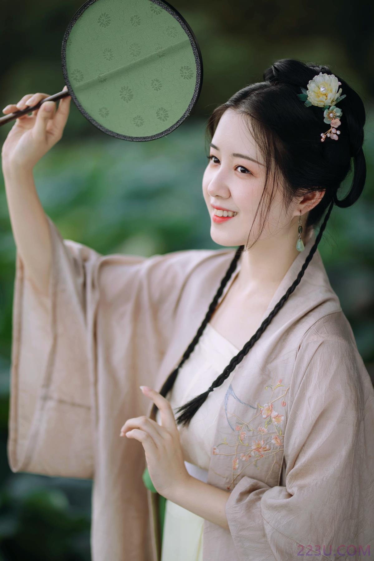 荷叶五寸荷花娇 – 17P – 摄影：从暮暮 – 模特：罗熙 - 福利组