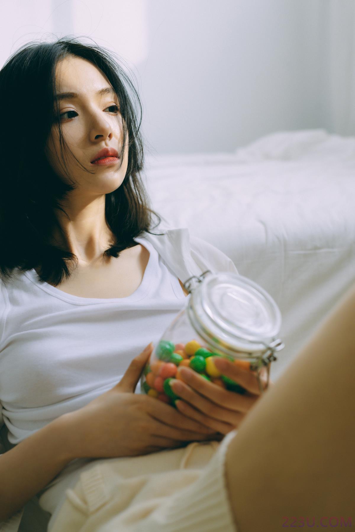 白色房间 – 40P – 摄影：芥茉 – 模特：朱云慧大魔王 - 福利组