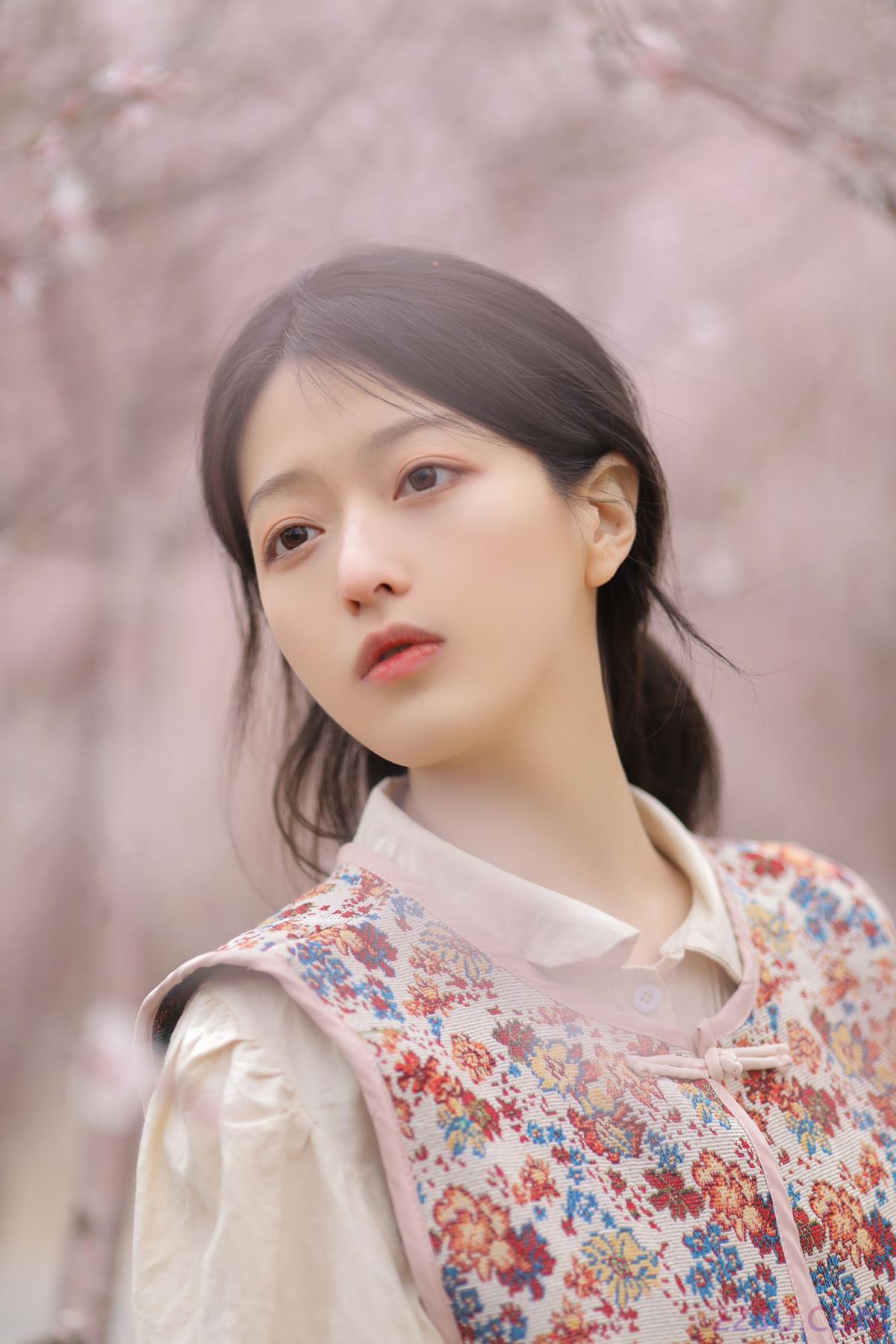 请等等 – 18P – 摄影：Sa娇少女写真馆 – 模特：徐嘉悦 - 福利组
