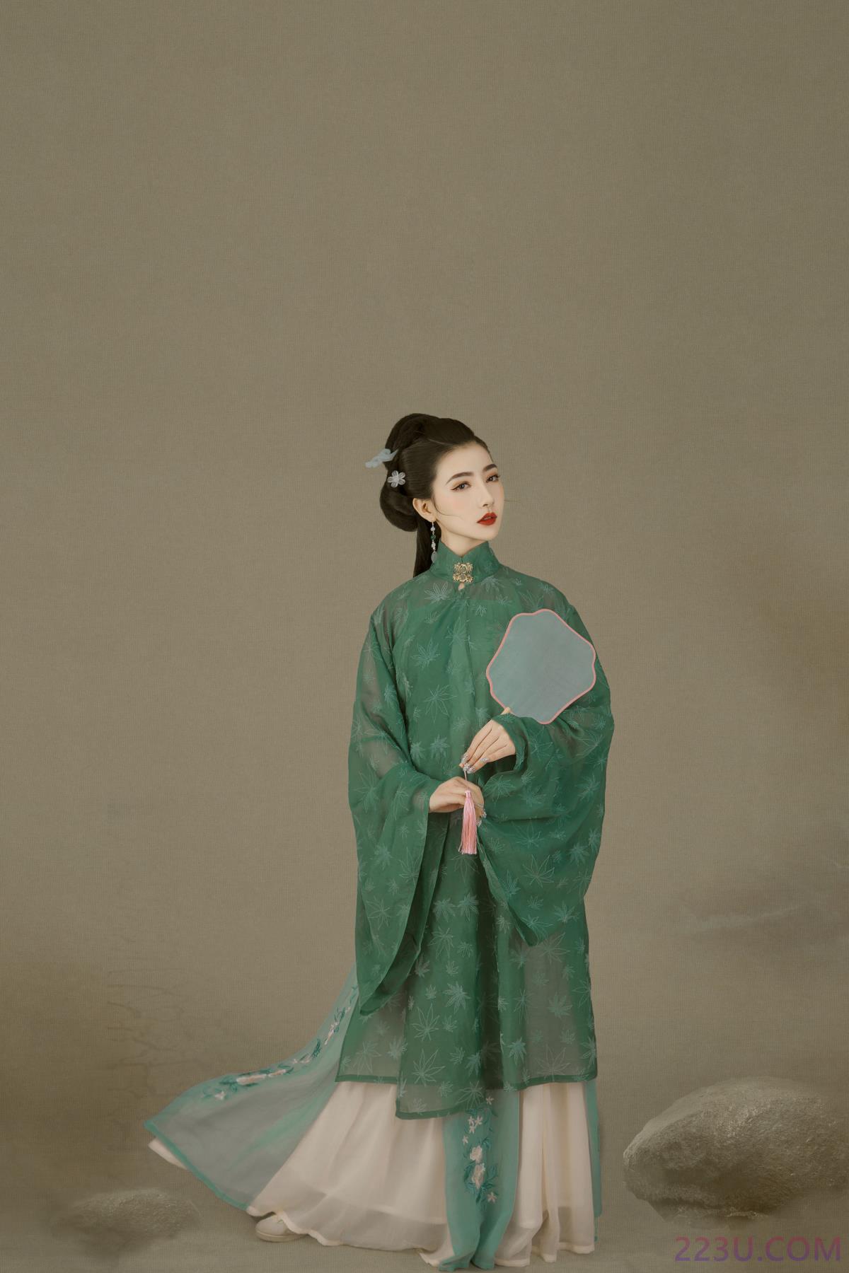 山渐清 – 20P – 摄影：@鹏叔 – 模特：唯宝 - 福利组