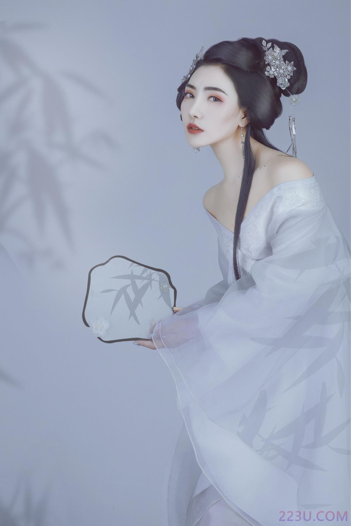 清月盈 – 20P – 摄影：@鹏叔 – 模特：唯宝 - 福利组