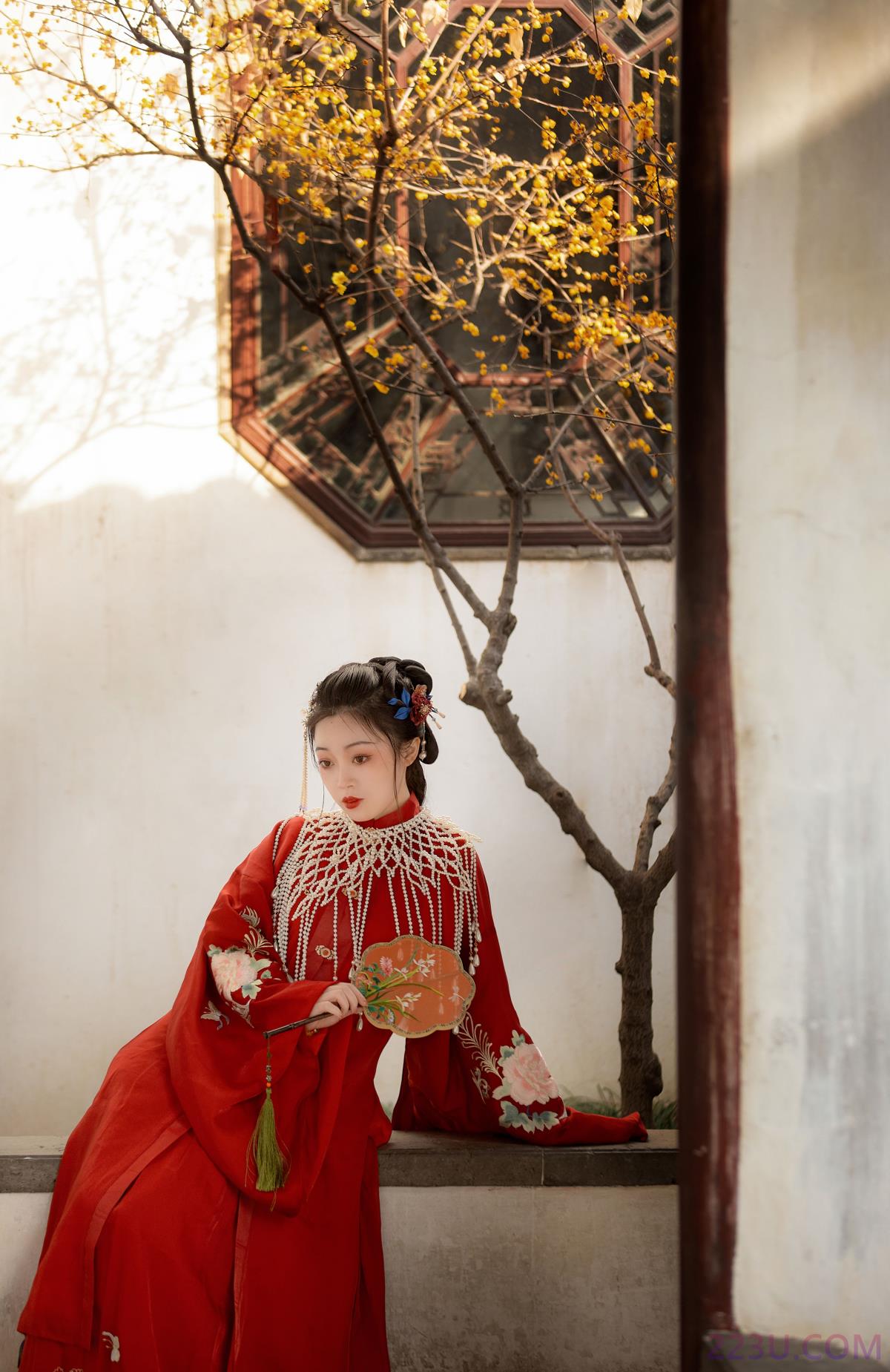 寒香 – 18P – 摄影：花间 – 模特：三也子 - 福利组