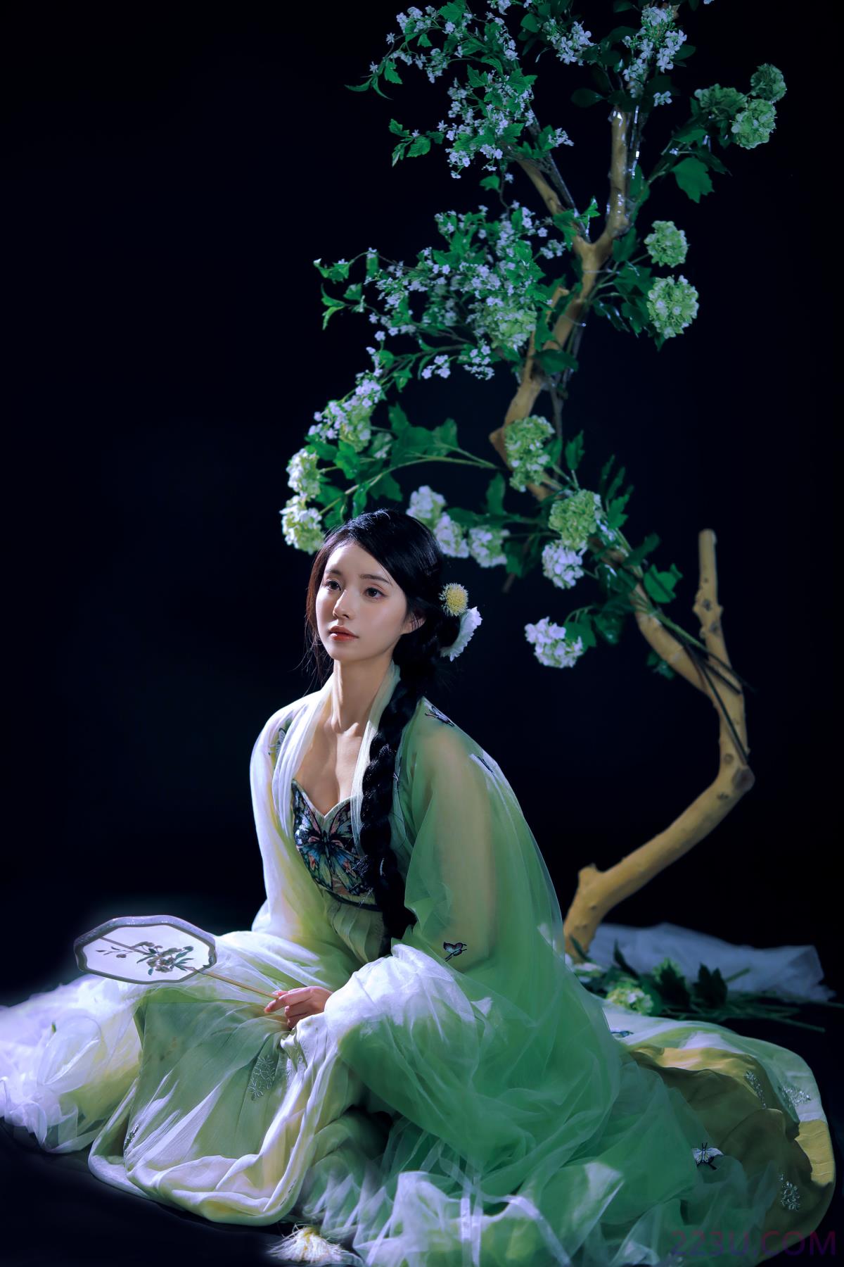 破茧成蝶 – 19P – 摄影：甜汐 – 模特：绾颜 - 福利组